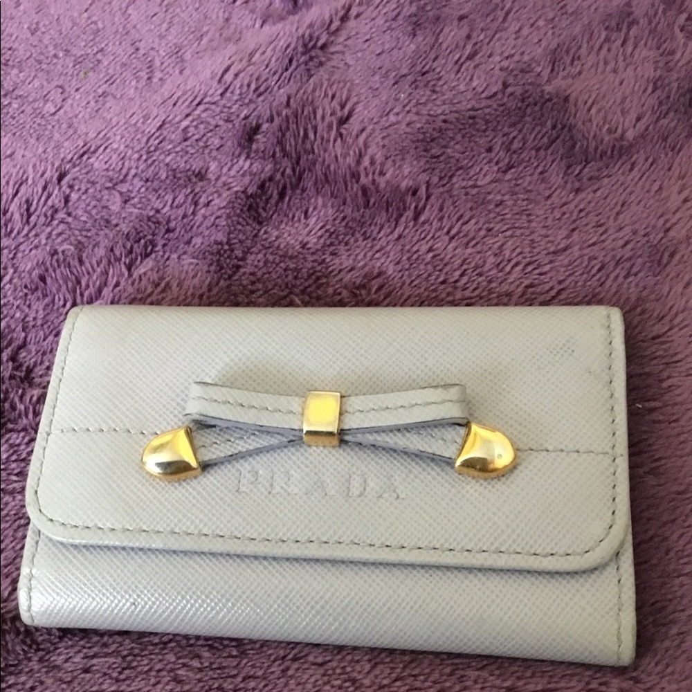 Authentic Prada Saffiano Ribbone Motif  Leather 5 Key Holder
